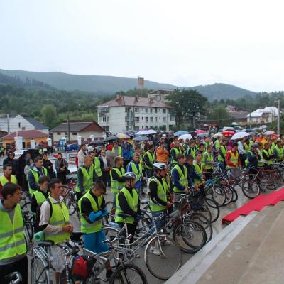 14 august: Cacica: Sosirea pelerinilor biciclişti