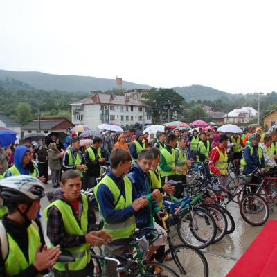 14 august: Cacica: Sosirea pelerinilor biciclişti