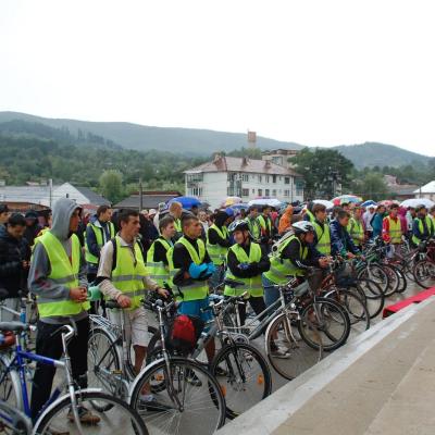 14 august: Cacica: Sosirea pelerinilor biciclişti