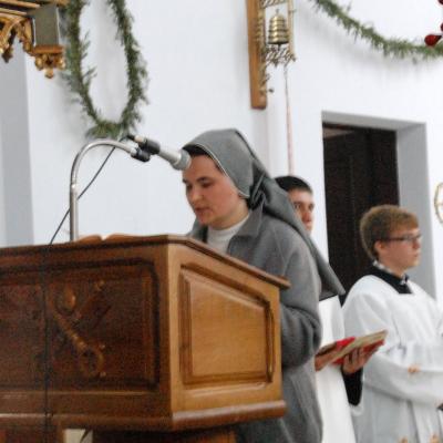 15 august: Cacica: Liturghia de consacrare a noului altar