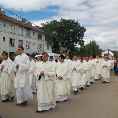 15 august: Cacica: Liturghia pontificală a hramului