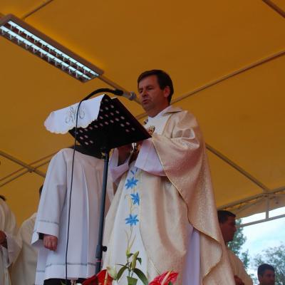 15 august: Cacica: Liturghia pontificală a hramului