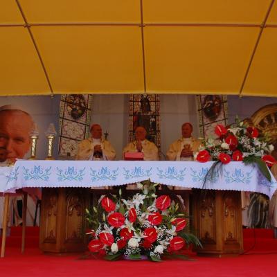 15 august: Cacica: Liturghia pontificală a hramului