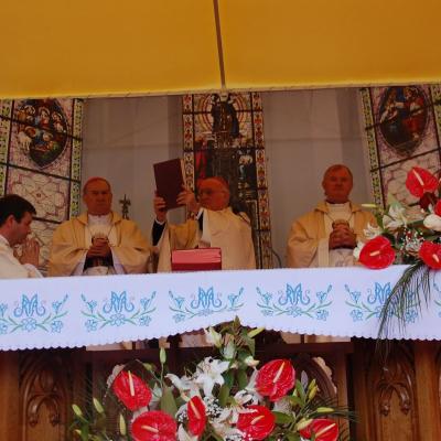 15 august: Cacica: Liturghia pontificală a hramului