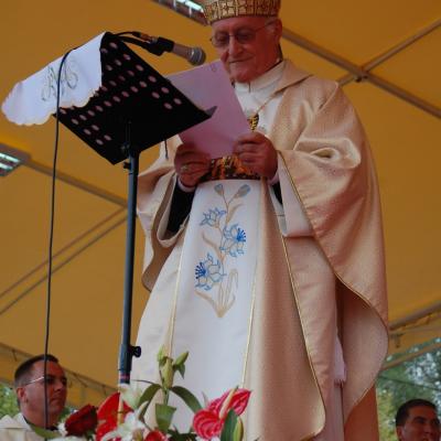 15 august: Cacica: Liturghia pontificală a hramului