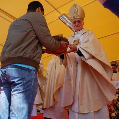 15 august: Cacica: Liturghia pontificală a hramului