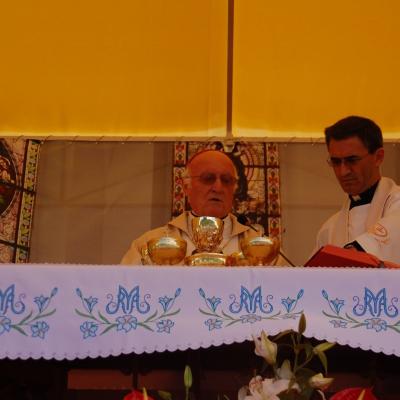 15 august: Cacica: Liturghia pontificală a hramului