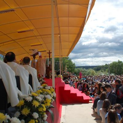 15 august: Cacica: Liturghia pontificală a hramului