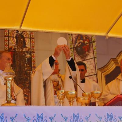 15 august: Cacica: Liturghia pontificală a hramului