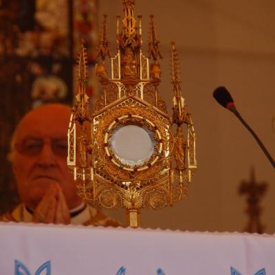 15 august: Cacica: Liturghia pontificală a hramului