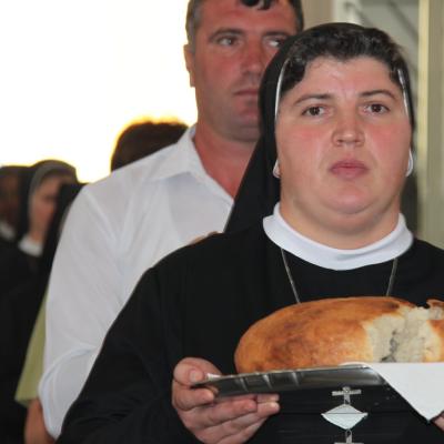 18 august: Târgu Ocna: Profesiunea perpetuă a sorei Maria Monica Butacu
