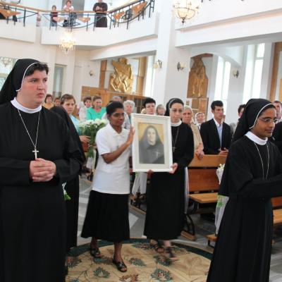 18 august: Târgu Ocna: Profesiunea perpetuă a sorei Maria Monica Butacu