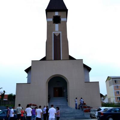 23-26 august:Tineri de la "Sf. Tereza a Pruncului Isus" din Iaşi în campus la Lacu Roşu