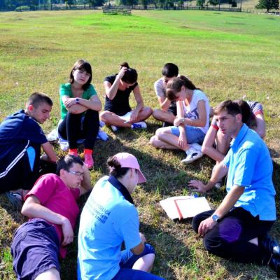 23-26 august:Tineri de la "Sf. Tereza a Pruncului Isus" din Iaşi în campus la Lacu Roşu