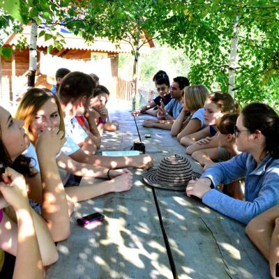23-26 august:Tineri de la "Sf. Tereza a Pruncului Isus" din Iaşi în campus la Lacu Roşu