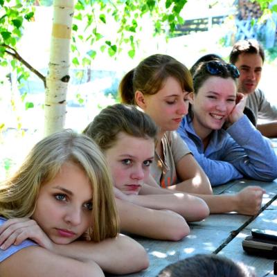 23-26 august:Tineri de la "Sf. Tereza a Pruncului Isus" din Iaşi în campus la Lacu Roşu
