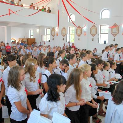 26 august: Sprânceana: Conferirea sacramentului sfântului Mir