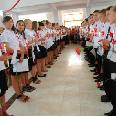 26 august: Sprânceana: Conferirea sacramentului sfântului Mir