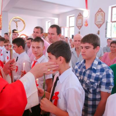 26 august: Sprânceana: Conferirea sacramentului sfântului Mir