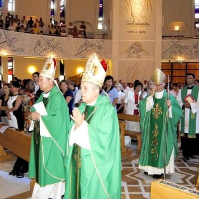26 august: Iaşi (FIAC): Sfânta Liturghie prezidată de Eminenţa Sa card. Salvatore de Giorgi