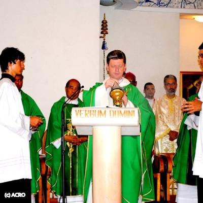 26 august: Iaşi (FIAC): Sfânta Liturghie prezidată de Eminenţa Sa card. Salvatore de Giorgi