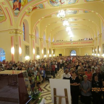 6-9 septembrie: Huşi-Corni: "Peregrinatio Mariae"
