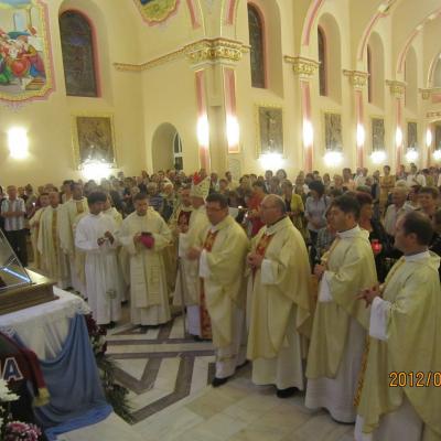6-9 septembrie: Huşi-Corni: "Peregrinatio Mariae"