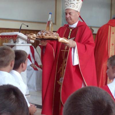 9 septembrie: Pralea: Conferirea sacramentului Mirului