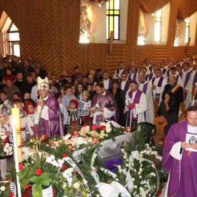 11 septembrie: Gherăeşti: Funeraliile părintelui Daniel Râtan