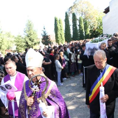 11 septembrie: Gherăeşti: Funeraliile părintelui Daniel Râtan