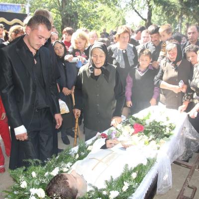 11 septembrie: Gherăeşti: Funeraliile părintelui Daniel Râtan