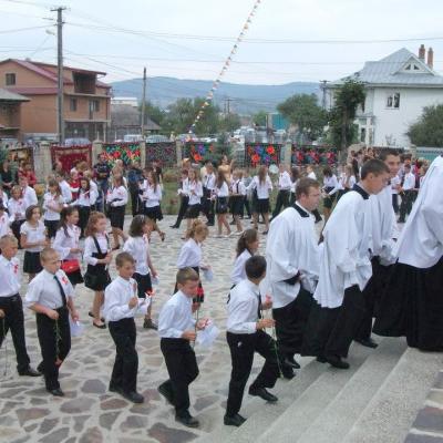 15 septembrie: Frumoasa: Conferirea sacramentului Mirului