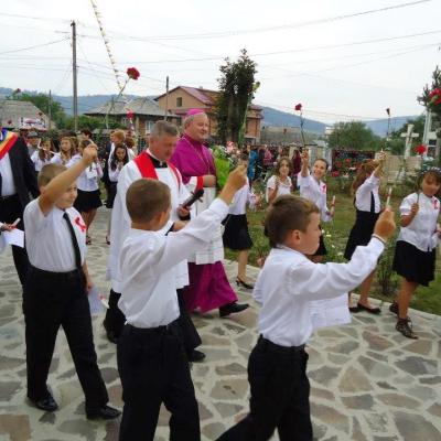 15 septembrie: Frumoasa: Conferirea sacramentului Mirului