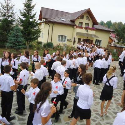 15 septembrie: Frumoasa: Conferirea sacramentului Mirului