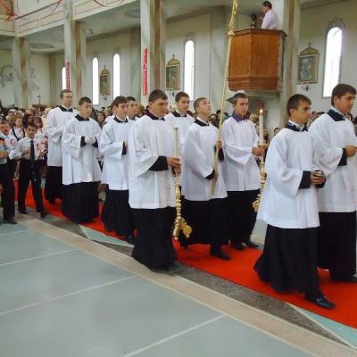 15 septembrie: Frumoasa: Conferirea sacramentului Mirului