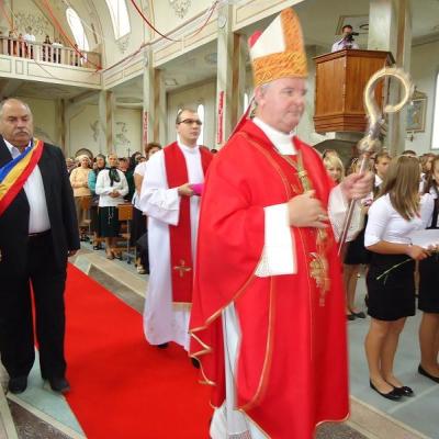15 septembrie: Frumoasa: Conferirea sacramentului Mirului