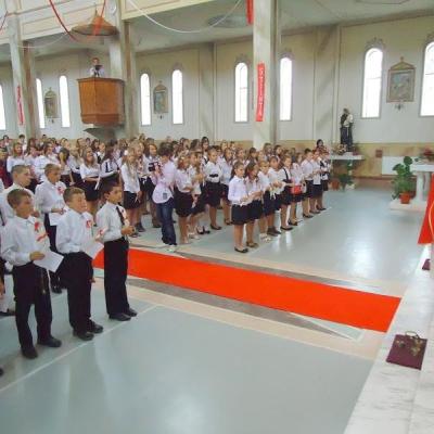 15 septembrie: Frumoasa: Conferirea sacramentului Mirului
