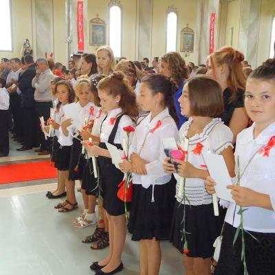 15 septembrie: Frumoasa: Conferirea sacramentului Mirului