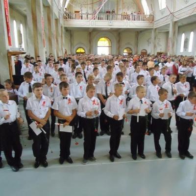 15 septembrie: Frumoasa: Conferirea sacramentului Mirului