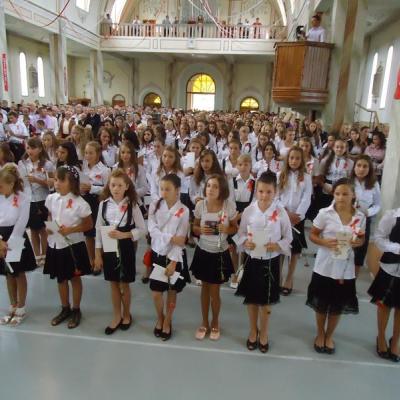 15 septembrie: Frumoasa: Conferirea sacramentului Mirului