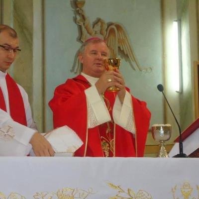 15 septembrie: Frumoasa: Conferirea sacramentului Mirului