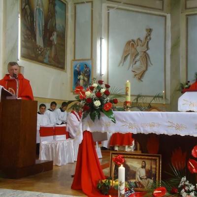 15 septembrie: Frumoasa: Conferirea sacramentului Mirului