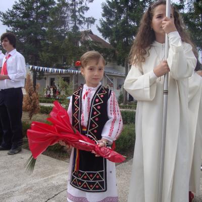 16 septembrie: Dărmăneşti: Administrarea sfântului Mir