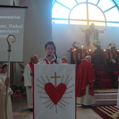 16 septembrie: Dărmăneşti: Administrarea sfântului Mir