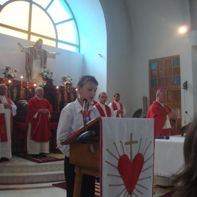16 septembrie: Dărmăneşti: Administrarea sfântului Mir