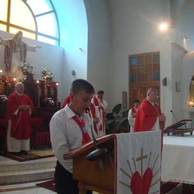 16 septembrie: Dărmăneşti: Administrarea sfântului Mir