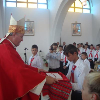 16 septembrie: Dărmăneşti: Administrarea sfântului Mir