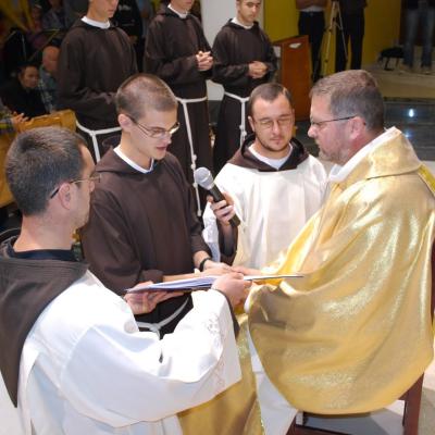 23 septembrie: Oneşti: Profesiune simplă în Ordinul Fraţilor Minori Capucini