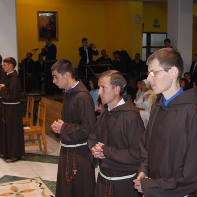 23 septembrie: Oneşti: Profesiune simplă în Ordinul Fraţilor Minori Capucini