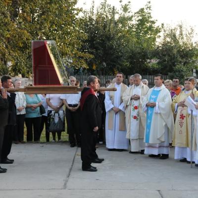 27-30 septembrie: Bacău (Izvoare): Vizita icoanei Maicii Domnului de la Cacica